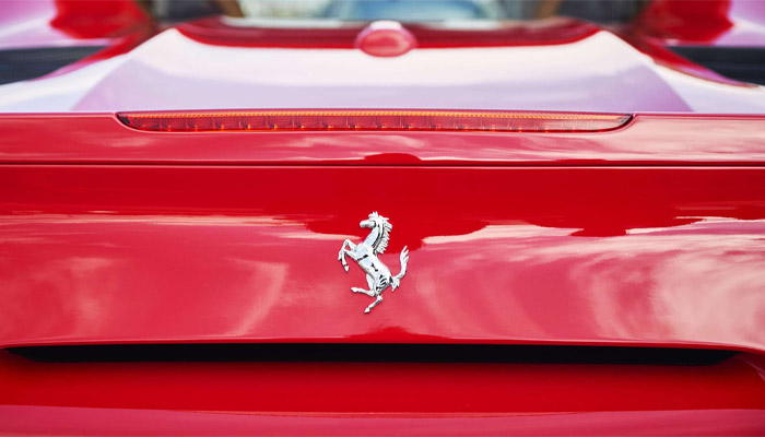 آرم ماشین فراری