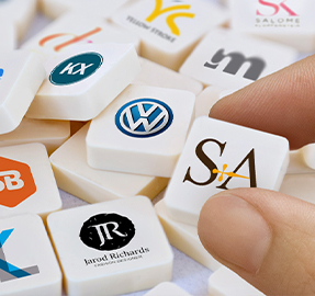 طراحی لوگو حروف انگلیسی چه تاثیری بر کسب و کارتان دارد؟